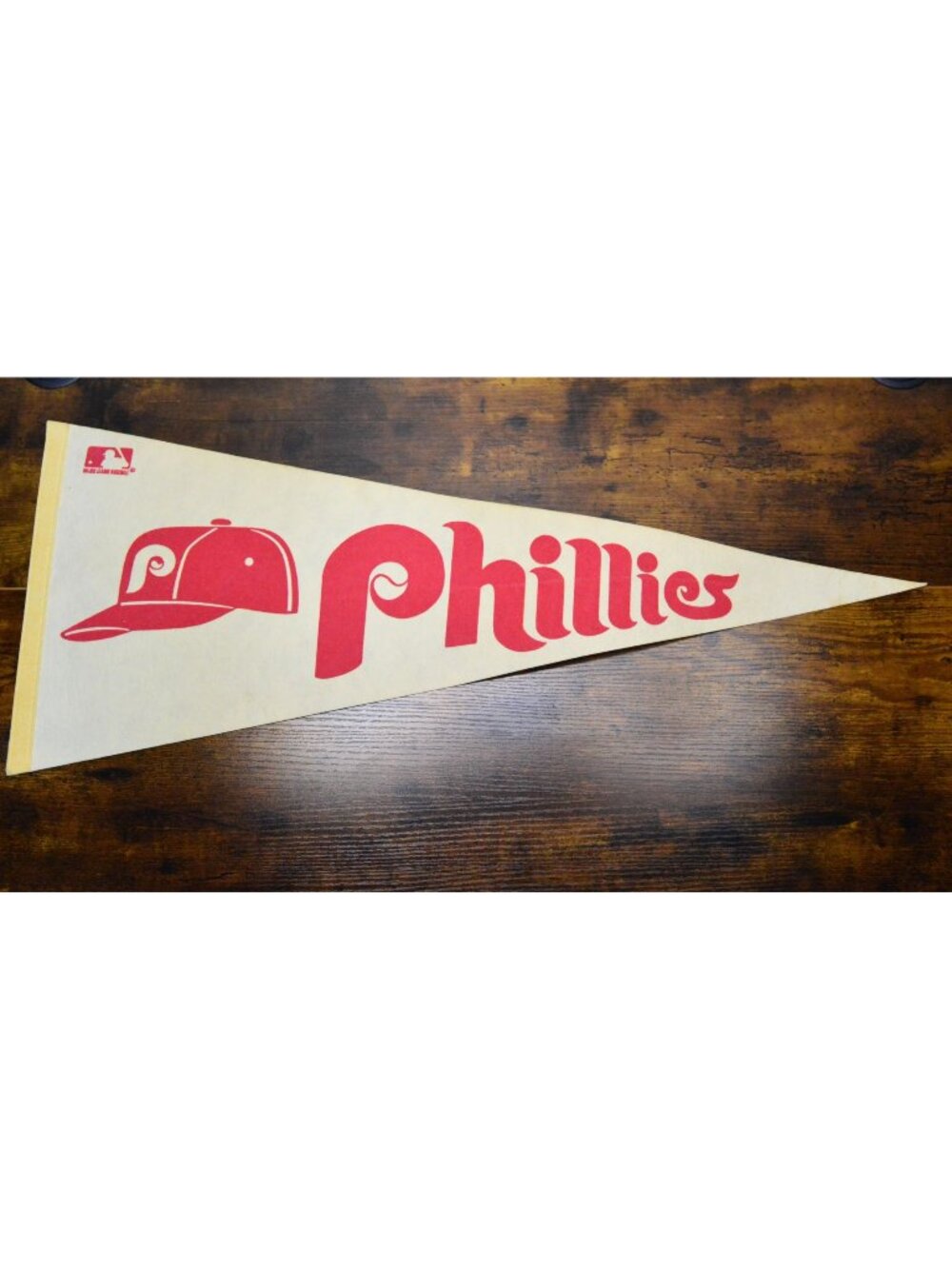 Vintage MLB Philadelphia Phillies pennant Collectible 30 inches